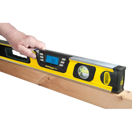 STANLEY LIVELLA DIGITALE FATMAX SCHERMO LCD 2 BOLLE CM60