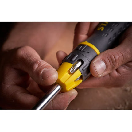STANLEY PORTAINSERTI BITS MAGNETICO A CRICCHETTO CON 10 INSERTI BITS