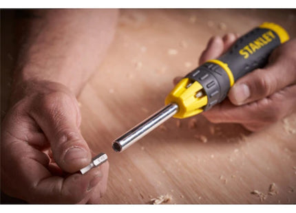STANLEY PORTAINSERTI BITS MAGNETICO A CRICCHETTO CON 10 INSERTI BITS