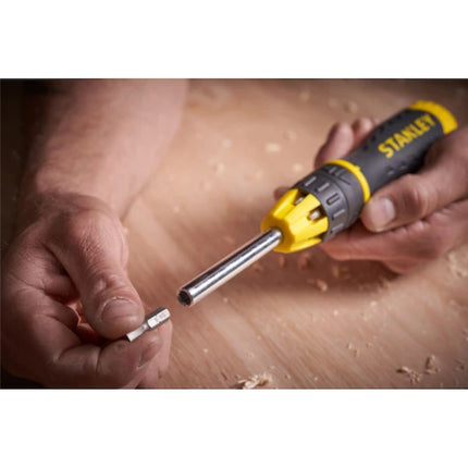 STANLEY PORTAINSERTI BITS MAGNETICO A CRICCHETTO CON 10 INSERTI BITS