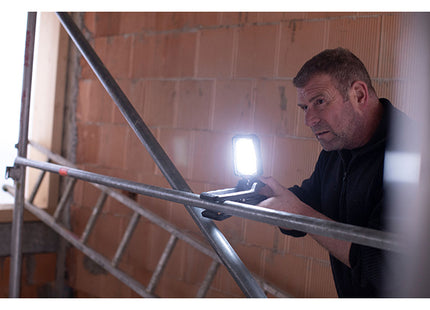 BRENNENSTUHL FARETTO LED A BATTERIA RICARICABILE CL 1050 MA 950LM