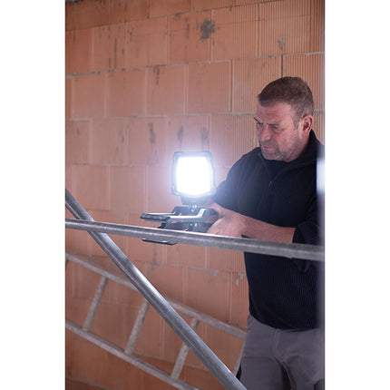 BRENNENSTUHL FARETTO LED A BATTERIA RICARICABILE CL 4050 MA 3800LM