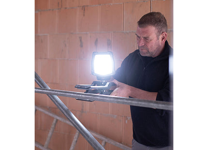 BRENNENSTUHL FARETTO LED A BATTERIA RICARICABILE CL 4050 MA 3800LM