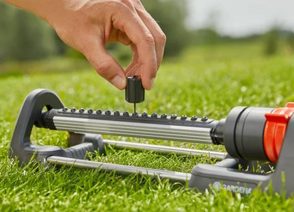 GARDENA 18704 IRRIGATORE DI SUPERFICIE OSCILLANTE AQUA L