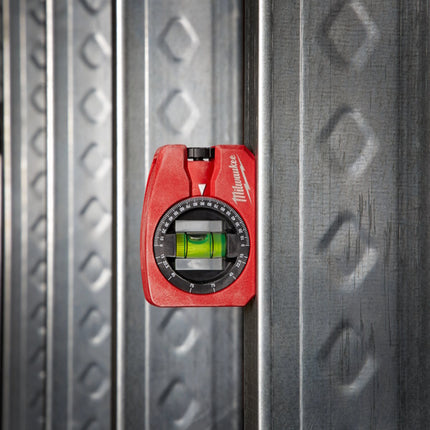 MILWAUKEE LIVELLA TASCABILE CON BOLLA GIREVOLE 360° MAGNETICA