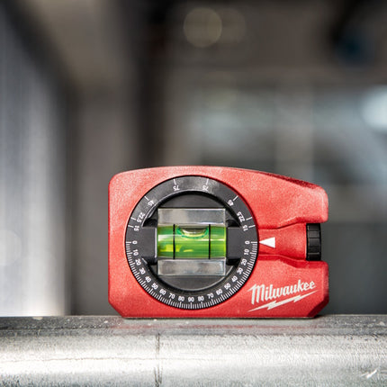 MILWAUKEE LIVELLA TASCABILE CON BOLLA GIREVOLE 360° MAGNETICA
