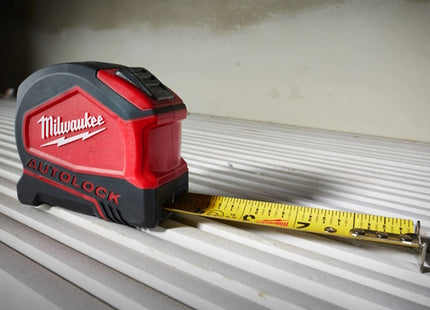 MILWAUKEE FLESSOMETRO SERIE AUTOLOCK MT 8 NASTRO DA MM25