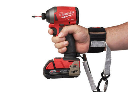 MILWAUKEE LACCIO ANTICADUTA DA POLSO A CAMBIO RAPIDO