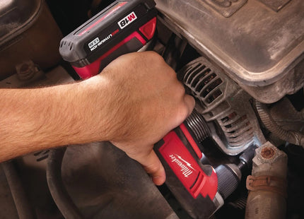 MILWAUKEE TRAPANO AVVITATORE AD ANGOLO A BATTERIA C18 RAD-0