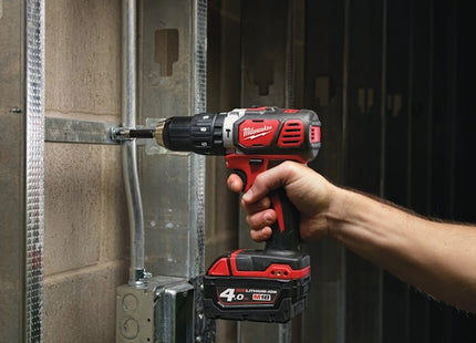 MILWAUKEE TRAPANO AVVITATORE CON PERCUSSIONE A BATTERIA M18 BPD-0