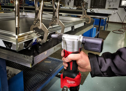 MILWAUKEE RIVETTATRICE COMPATTA A BATTERIA M12BPRT-0(V1/23)