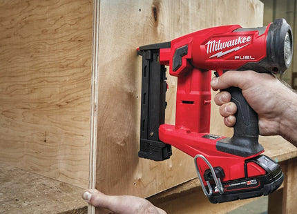 MILWAUKEE GRAFFATRICE A BATTERIA M18 FNCS18GS-202X