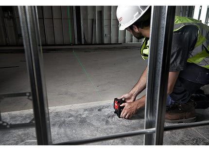 MILWAUKEE LASER VERDE RICARICABILE USB 2 LINEE+PIOMBO L4CLLP-301C(V1/23)