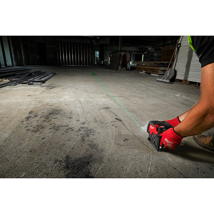 MILWAUKEE LASER VERDE A 2 LINEE CON PIOMBO M12 CLLP-301C(V1/23)