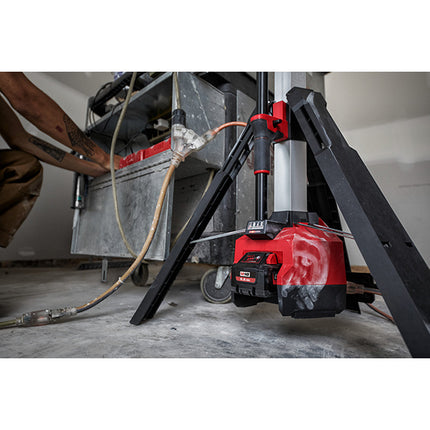 MILWAUKEE TORRE FARO LED CON TREPPIEDE MOD. M18 HOSALC-0 (V1/23)