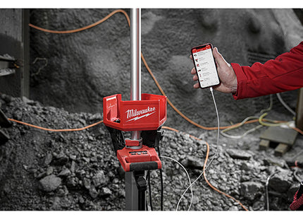 MILWAUKEE TORRE FARO LED CON TREPPIEDE MOD. M18 HOSALC-0 (V1/23)