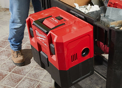 MILWAUKEE ASPIRATORE A BATTERIA SOLIDI/LIQUIDI M12 FVCL-0(V1/23)