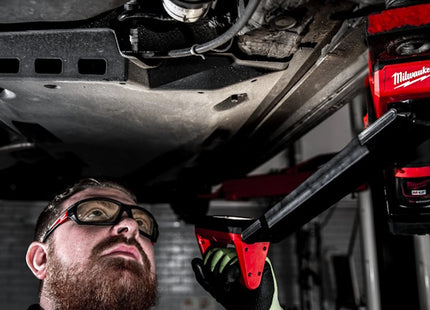 MILWAUKEE LAMPADA SOTTOSCOCCA 1.200L MOD. M12 UCL-0