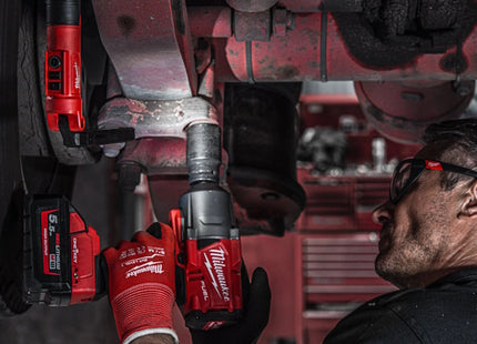 MILWAUKEE TORCIA LED DA ISPEZIONE 550L MOD. L4 SL550-301 (V1/23)