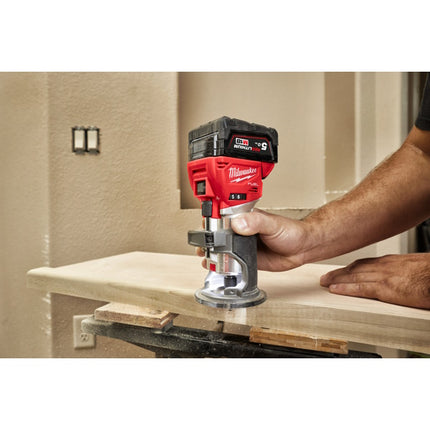 MILWAUKEE FRESATRICE A BATTERIA ART. M18 FTR8-0X
