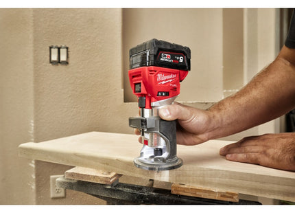 MILWAUKEE FRESATRICE A BATTERIA ART. M18 FTR8-0X