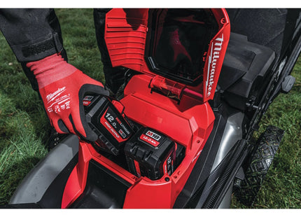 MILWAUKEE RASAERBA A BATTERIA M18 F2LM53-122(V1/23)*