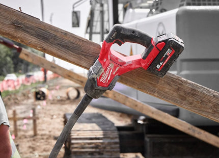 MILWAUKEE VIBRATORE PER CALCESTRUZZO AD AGO A BATTERIA M18 FCVN12-551