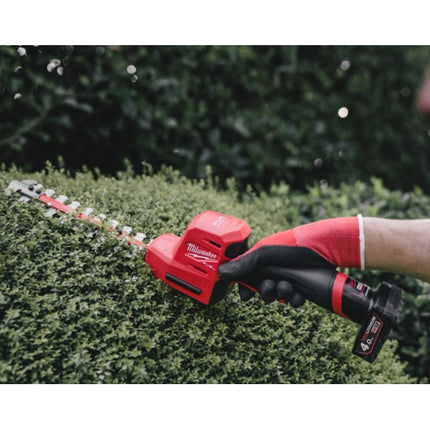 MILWAUKEE TAGLIASIEPI COMPATTO A BATTERIA M12 FHT20-0