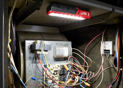 MILWAUKEE TORCIA LED A BATTERIA TASCABILE MOD. L4 FL-301 (V1/23)