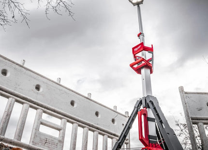 MILWAUKEE TORRE FARO LED MULTIDIREZIONALE CON TREPPIEDE MOD. M18 SAL2-0