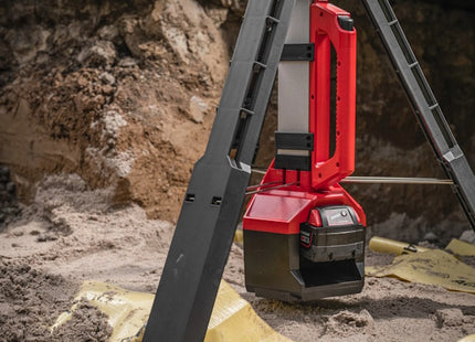 MILWAUKEE TORRE FARO LED MULTIDIREZIONALE CON TREPPIEDE MOD. M18 SAL2-0