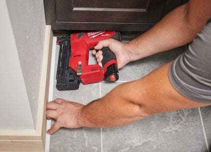 MILWAUKEE GROPPINATRICE A BATTERIA M12 FCN18GS-202X