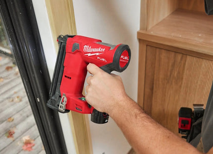 MILWAUKEE GROPPINATRICE A BATTERIA M12 FCN18GS-202X