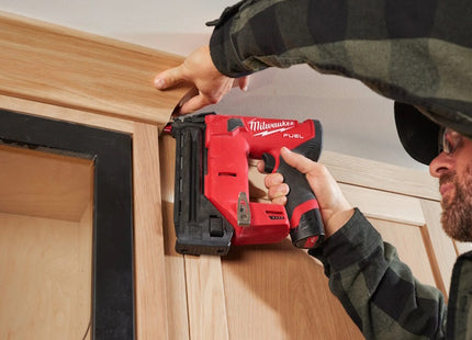 MILWAUKEE GROPPINATRICE A BATTERIA M12 FCN18GS-202X