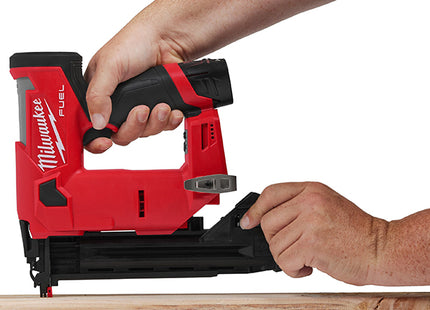 MILWAUKEE GROPPINATRICE A BATTERIA M12 FCN18GS-0X