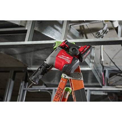 MILWAUKEE TASSELLATORE SDS-PLUS A BATTERIA M18 FHAFOH16-302X