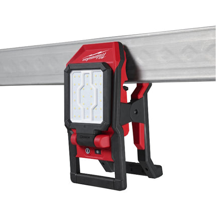 MILWAUKEE FARO LED CON TESTA DIREZIONABILE MOD. M18 PAL2-0