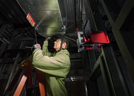 MILWAUKEE FARO LED CON TESTA DIREZIONABILE MOD. M18 PAL2-0