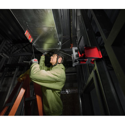 MILWAUKEE FARO LED CON TESTA DIREZIONABILE MOD. M18 PAL2-0