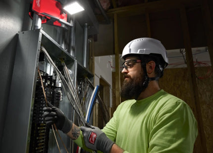 MILWAUKEE FARO LED CON TESTA DIREZIONABILE MOD. M18 PAL2-0