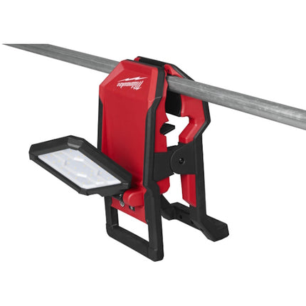 MILWAUKEE FARO LED CON TESTA DIREZIONABILE MOD. M18 PAL2-0