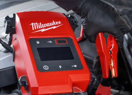 MILWAUKEE AVVIATORE BOOSTER PER AUTO M18 JS2000-0
