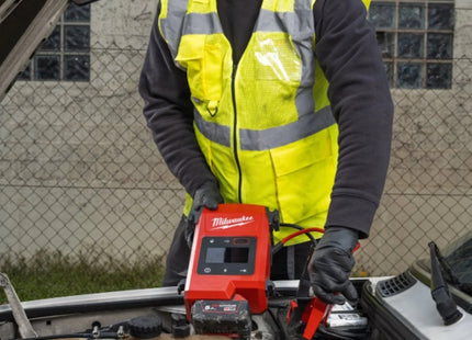 MILWAUKEE AVVIATORE BOOSTER PER AUTO M18 JS2000-0