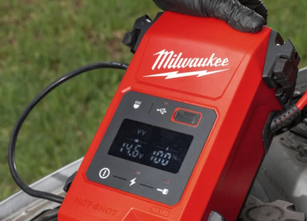 MILWAUKEE AVVIATORE BOOSTER PER AUTO M18 JS2000-0