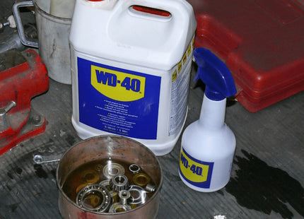 WD-40 UNIVERSALE MULTIFUNZIONE TANICA LT5 + DOSATORE SPRAY