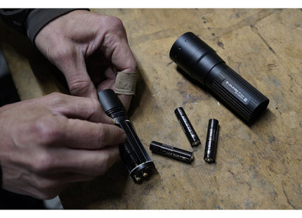 LED LENSER TORCIA LED A BATTERIA MOD. P 7 CORE*