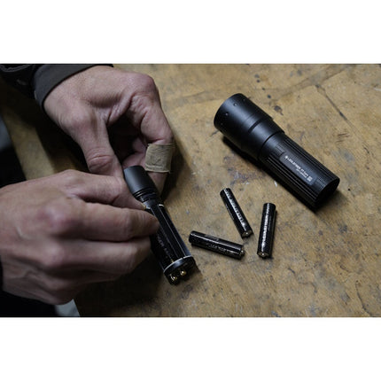 LED LENSER TORCIA LED A BATTERIA MOD. P 7 CORE