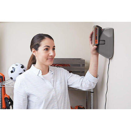 BLACK+DECKER SCOPA A BATTERIA RICARICABILE 18V BHFEV182B*