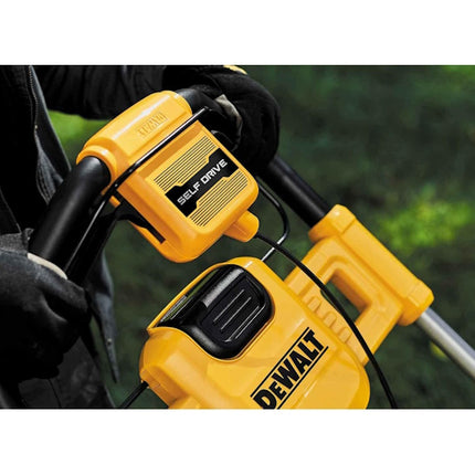 DEWALT RASAERBA A BATTERIA A TRAZIONE DCMWSP564N-IT 18V
