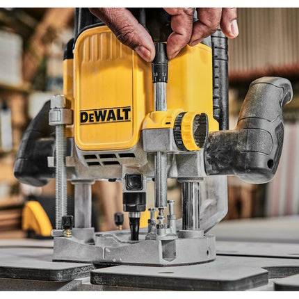 DEWALT ELETTROFRESATRICE MOD. DWE625-QS POTENZA 2300W